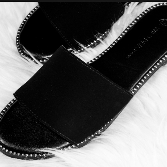 ๐ฅlast pair ๐ฅSoft black sandals - Picture 7 of 7